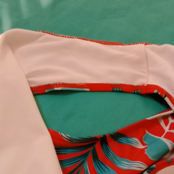 * UNBRANDED RED FLORAL ONE PIECE SWIMSUIT, SIZE XL - Picture 7 of 9